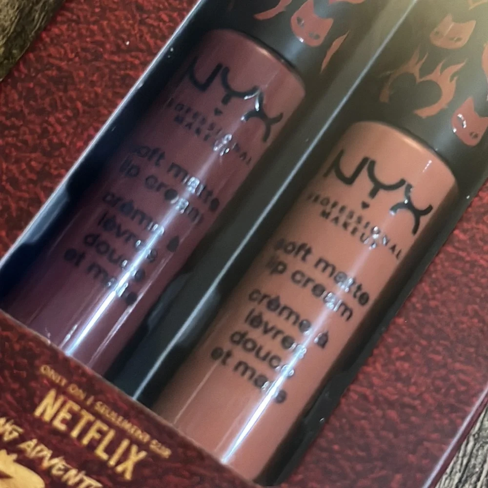 🥰🥰NYX Chilling Adventures of Sabrina Soft Matte Lip Cream Duo🥰🥰